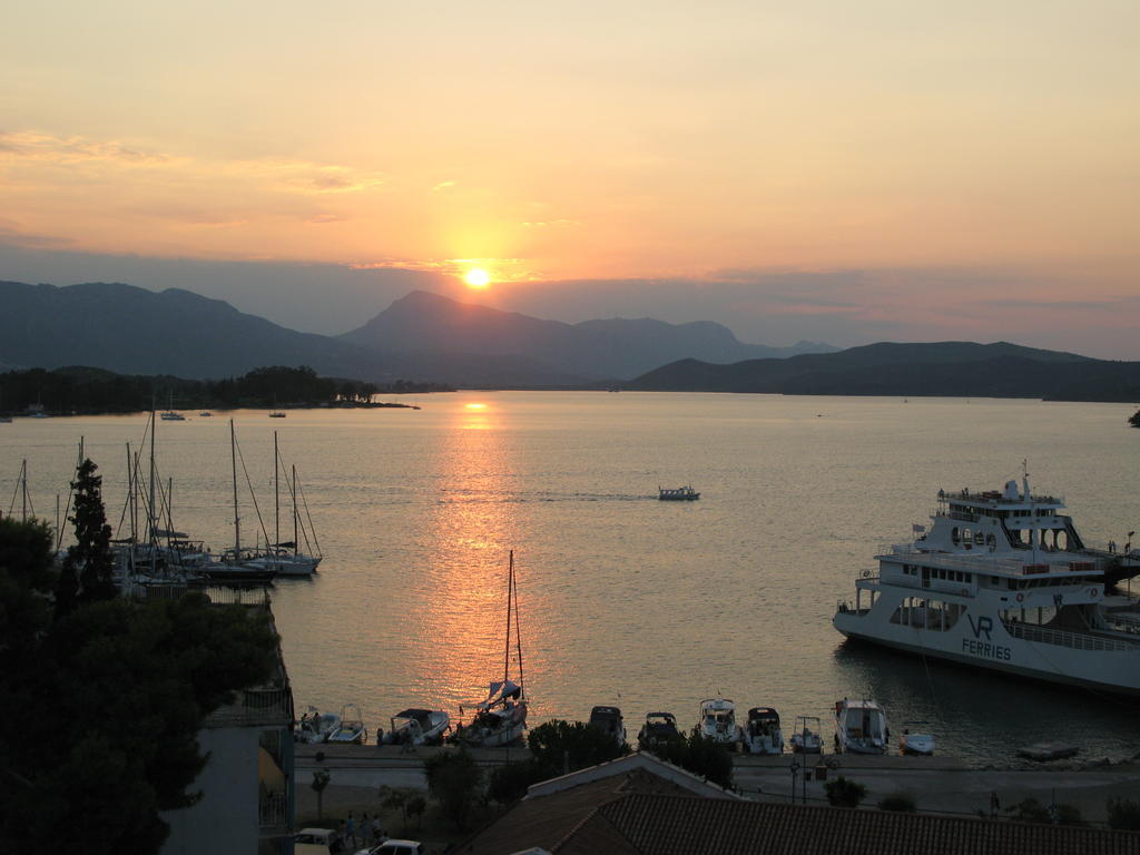 Dimitra Boutique Hotel Poros Town Екстер'єр фото